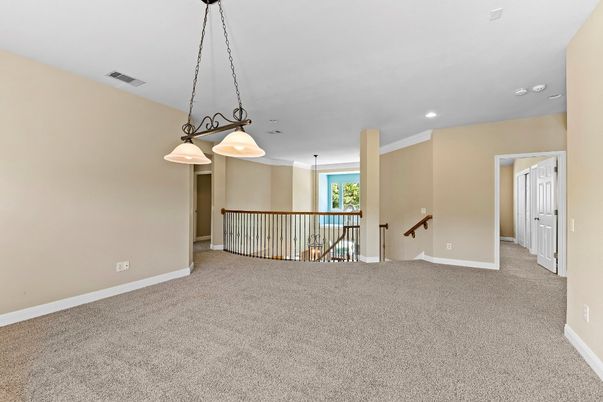 Empty room, Interior, Pendant Lights, Recessed Lighting