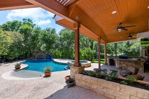 Exterior, Pool