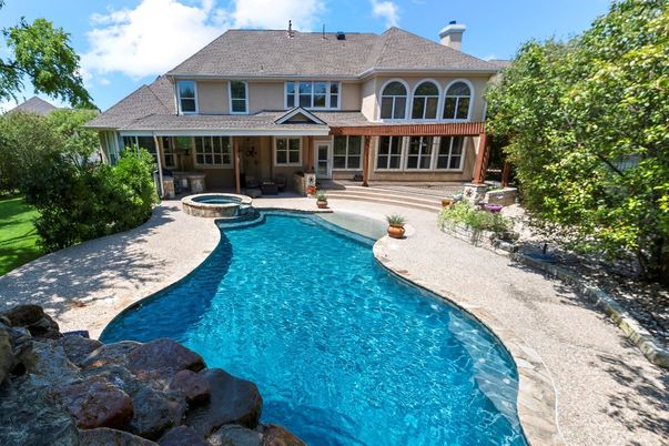 Exterior, Pool