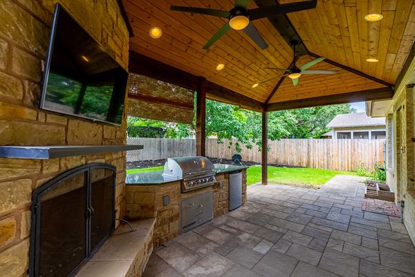 Exterior, Fireplace