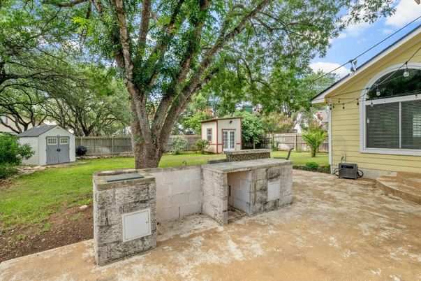 Backyard, Exterior
