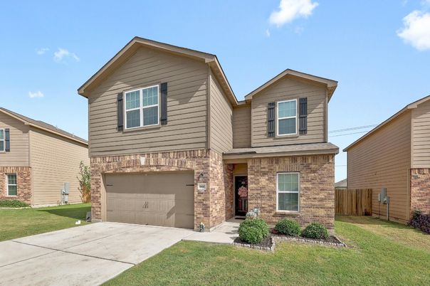 Attached, Exterior, Facade, Brick Facade, American Craftsman