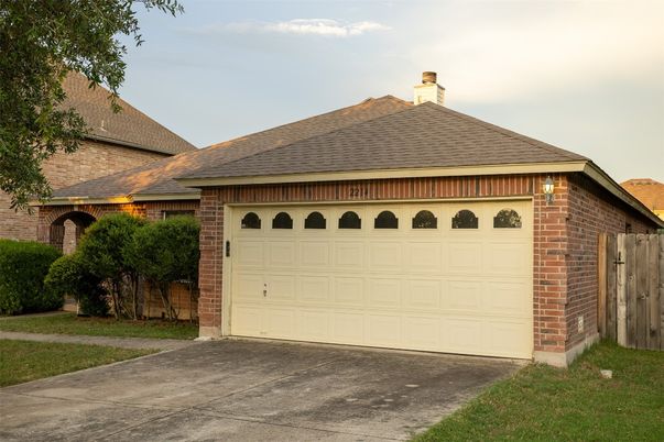 Detached Garage, Exterior