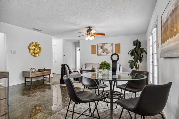 Dining room, Interior