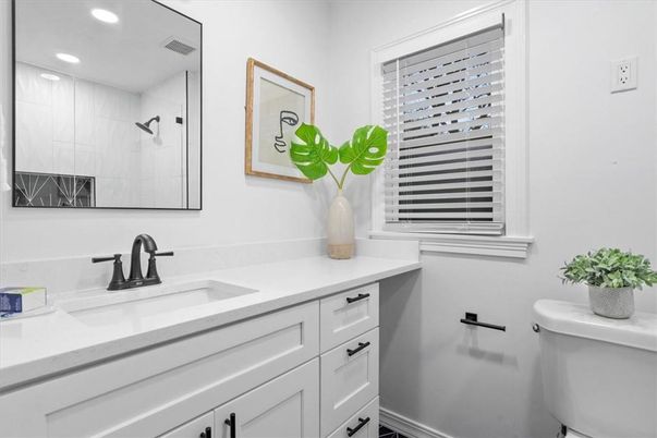 Bathroom, Interior, Recessed Lighting