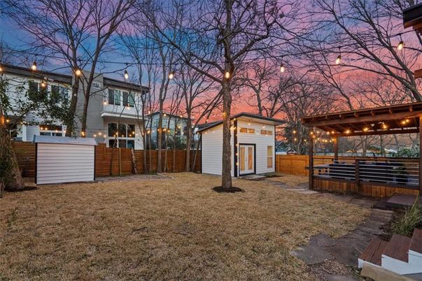 Backyard, Exterior