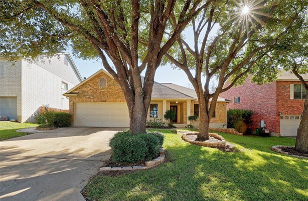 Attached, Exterior, Facade, Brick Facade, Ranch