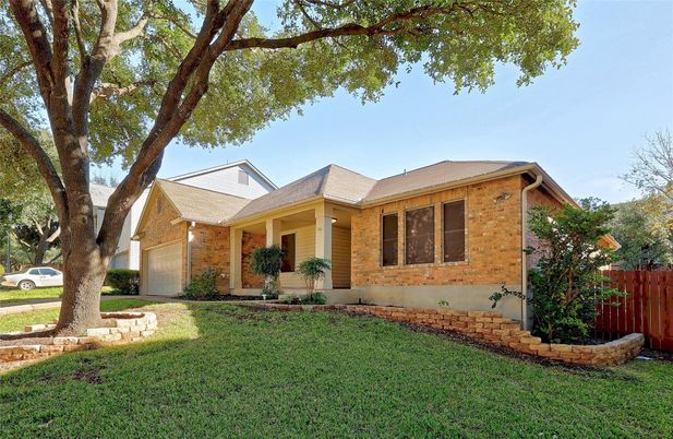 Attached, Exterior, Facade, Brick Facade, Ranch
