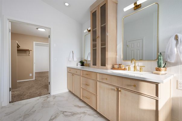 Bathroom, Dual Sink Vanities, Interior, Marble, Recessed Lighting