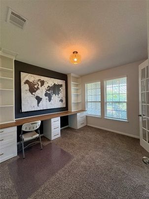 Home Office, Interior