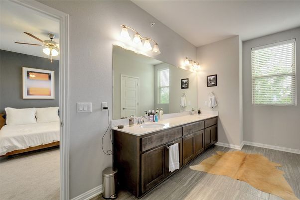 Bathroom, Bedroom, Dual Sink Vanities, Interior