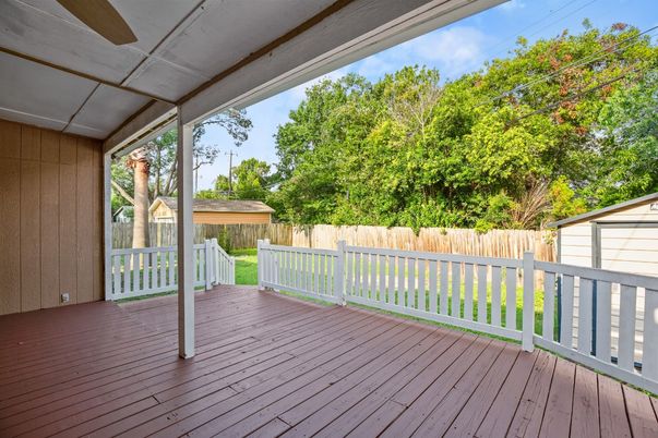 Backyard, Exterior