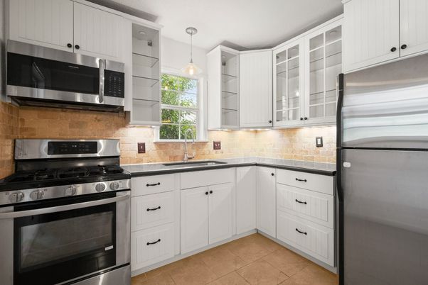 Interior, Kitchen, Pendant Lights, Stainless Steel Appliances