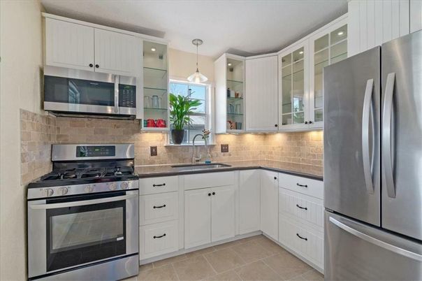 Interior, Kitchen, Pendant Lights, Recessed Lighting, Stainless Steel Appliances