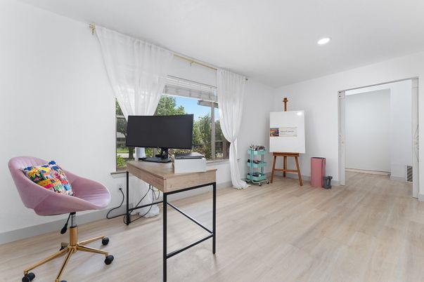 Home Office, Interior, Recessed Lighting, Wood Texture Flooring