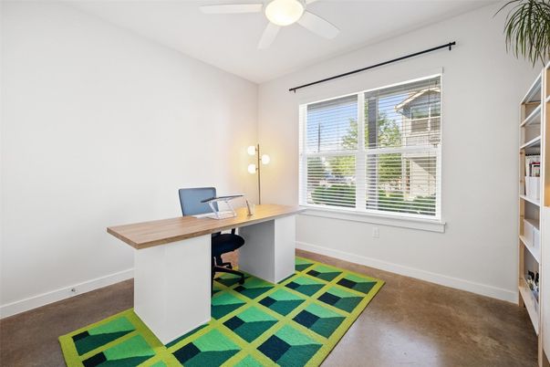 Home Office, Interior