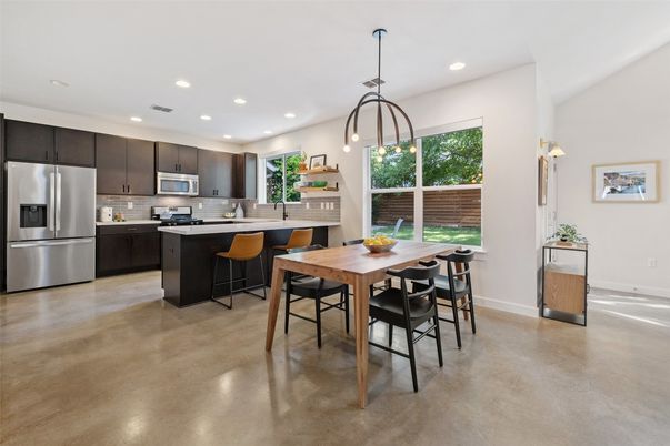 Dining room, Interior, Kitchen, Pendant Lights, Recessed Lighting, Stainless Steel Appliances