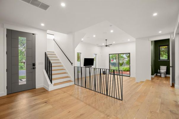 Interior, Recessed Lighting, Wood Texture Flooring