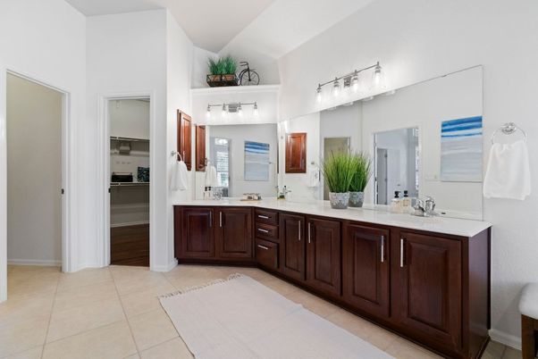 Bathroom, Dual Sink Vanities, Interior