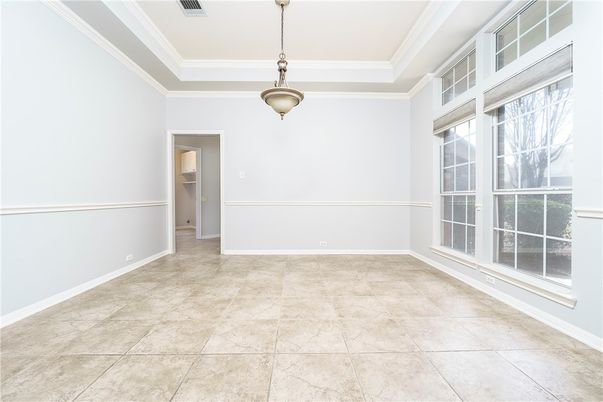 Empty room, Interior, Pendant Lights