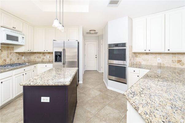 Interior, Kitchen, Pendant Lights, Stainless Steel Appliances