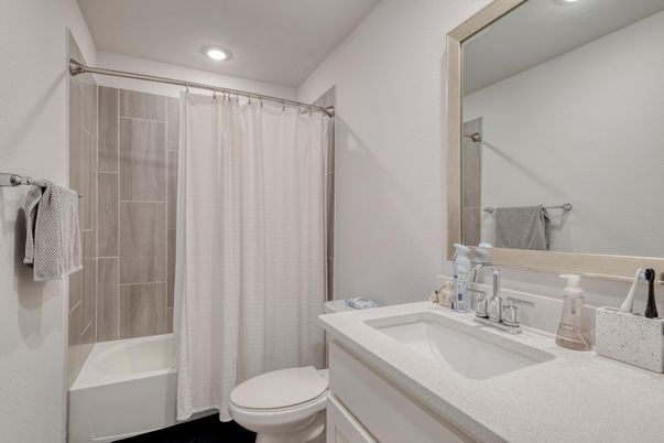Bathroom, Interior, Recessed Lighting