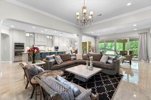 Chandelier, Interior, Kitchen, Living room, Recessed Lighting, Stainless Steel Appliances