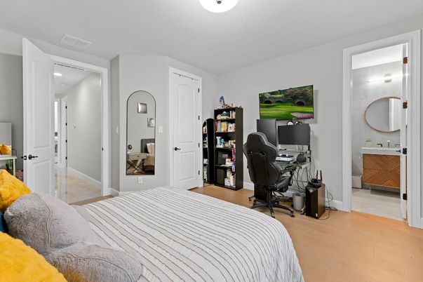 Bedroom, Home Office, Interior, Wood Texture Flooring