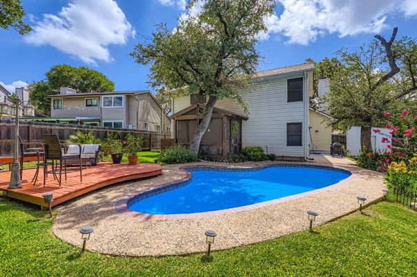 Exterior, Pool
