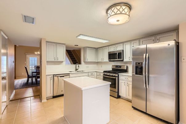 Dining room, Interior, Kitchen, Stainless Steel Appliances