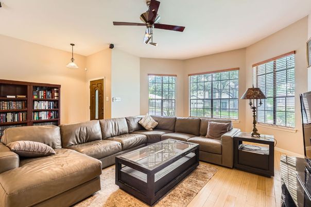 Interior, Living room, Pendant Lights, Wood Texture Flooring