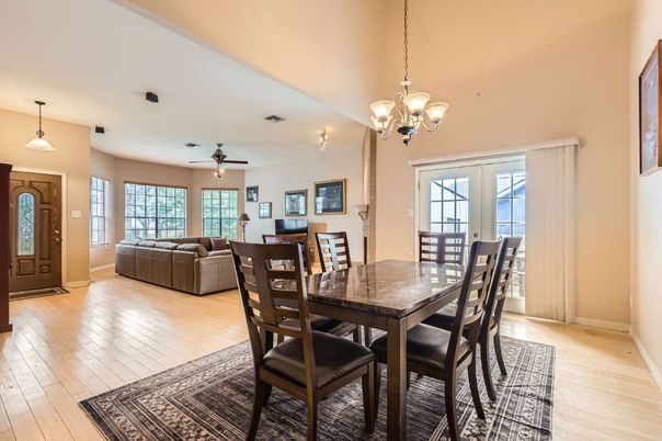 Chandelier, Dining room, Interior, Living room, Pendant Lights, Wood Texture Flooring