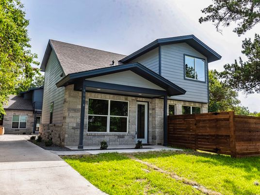 Exterior, Facade, American Craftsman