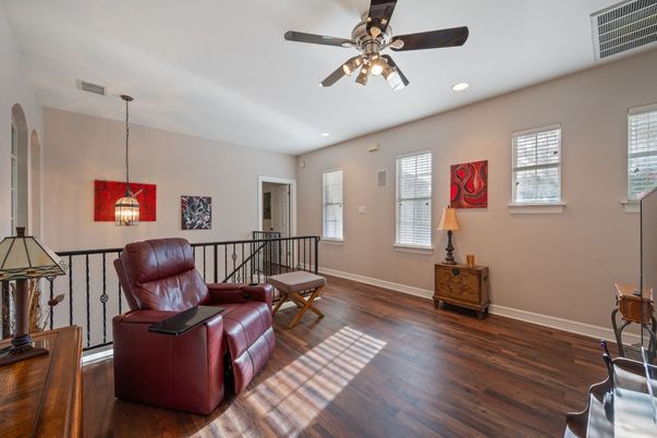 Interior, Pendant Lights, Recessed Lighting, Wood Texture Flooring