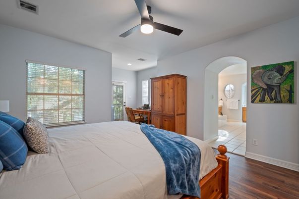 Bedroom, Dining room, Interior, Recessed Lighting, Wood Texture Flooring