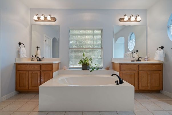 Bathroom, Dual Sink Vanities, Interior