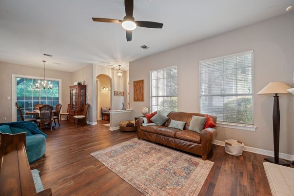 Chandelier, Dining room, Interior, Living room, Pendant Lights, Wood Texture Flooring