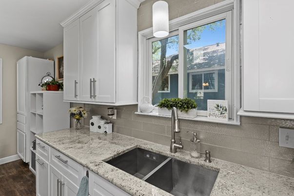 Interior, Kitchen, Pendant Lights
