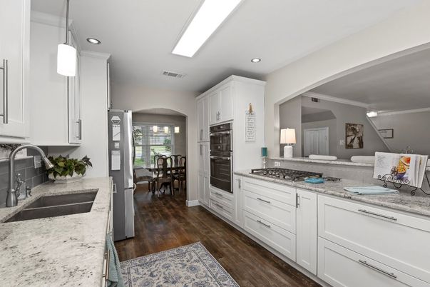 Dining room, Interior, Kitchen, Pendant Lights, Recessed Lighting, Wood Texture Flooring