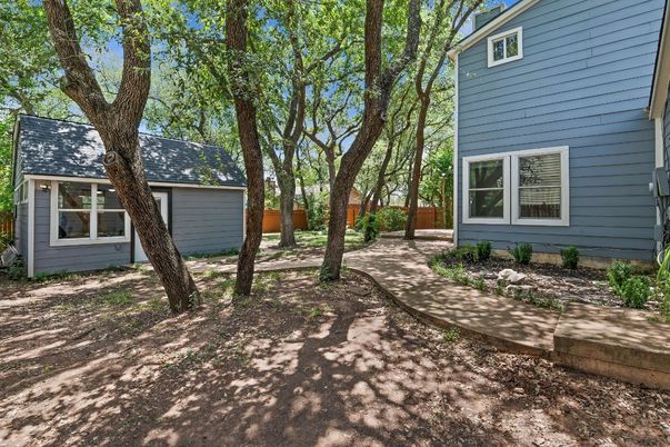 Detached Garage, Exterior