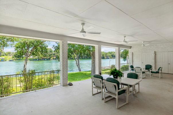 Interior, Sun Room, Water