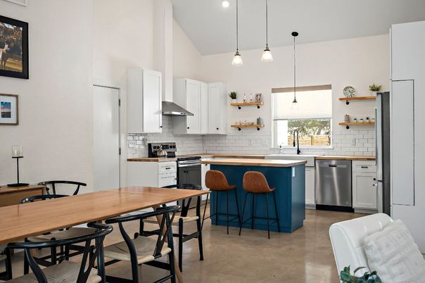Interior, Kitchen, Pendant Lights, Recessed Lighting, Stainless Steel Appliances