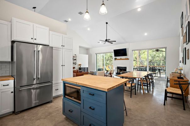 Dining room, Fireplace, Interior, Kitchen, Pendant Lights, Recessed Lighting, Stainless Steel Appliances