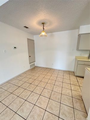 Empty room, Interior, Pendant Lights