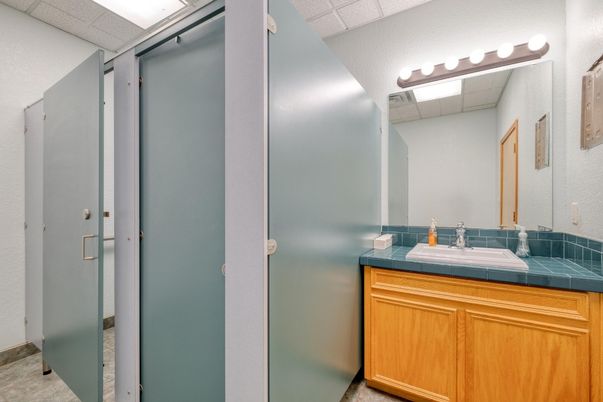 Bathroom, Interior, Tile Countertops