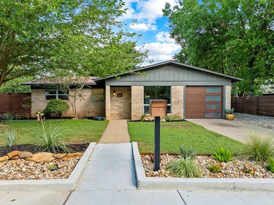Attached, Backyard, Exterior, Facade, Brick Facade, Ranch