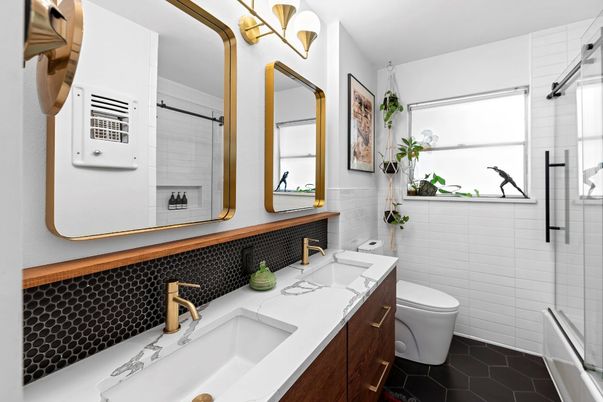 Bathroom, Dual Sink Vanities, Interior