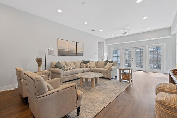 Interior, Living room, Recessed Lighting, Wood Texture Flooring