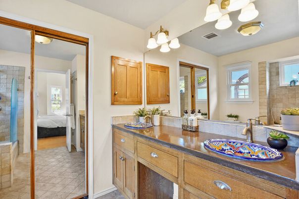 Bathroom, Bedroom, Dual Sink Vanities, Glass Shower, Interior