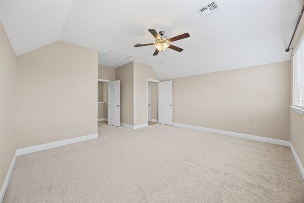 Empty room, Interior